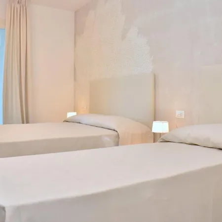 Modern With Stunning Seaview Terrace 公寓 *
